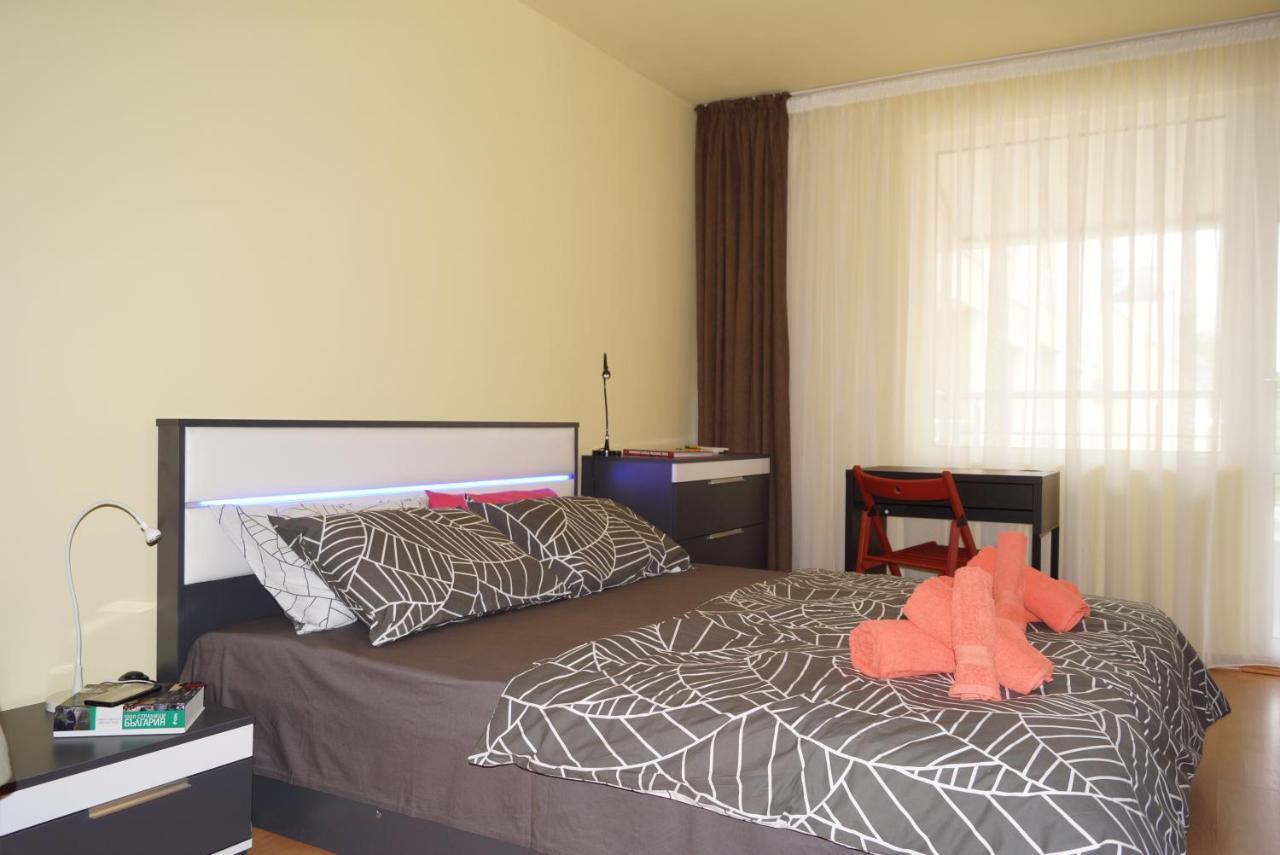 Spacious 2Bdr - Free Parking - Walk Everywhere - 300 Mbps Wifi Varna Buitenkant foto
