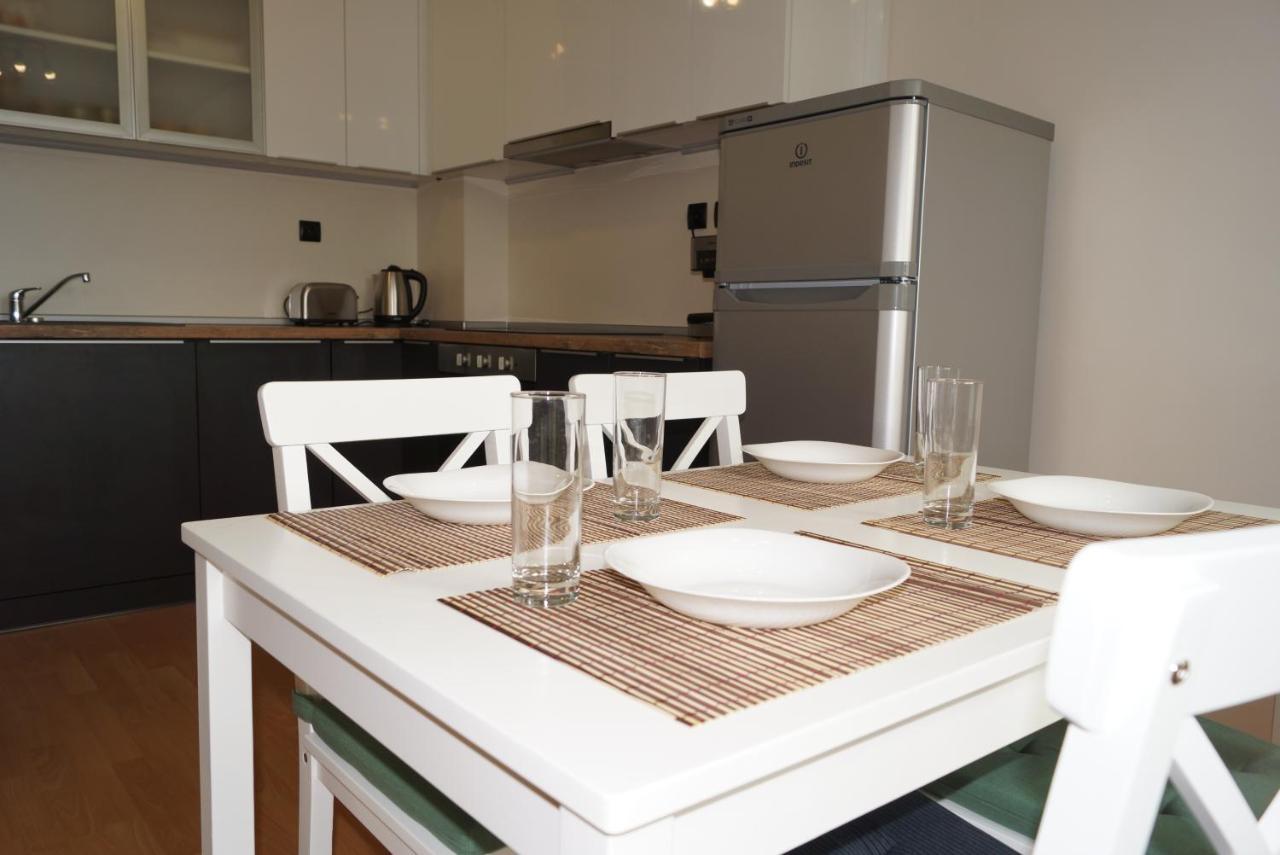Spacious 2Bdr - Free Parking - Walk Everywhere - 300 Mbps Wifi Varna Buitenkant foto