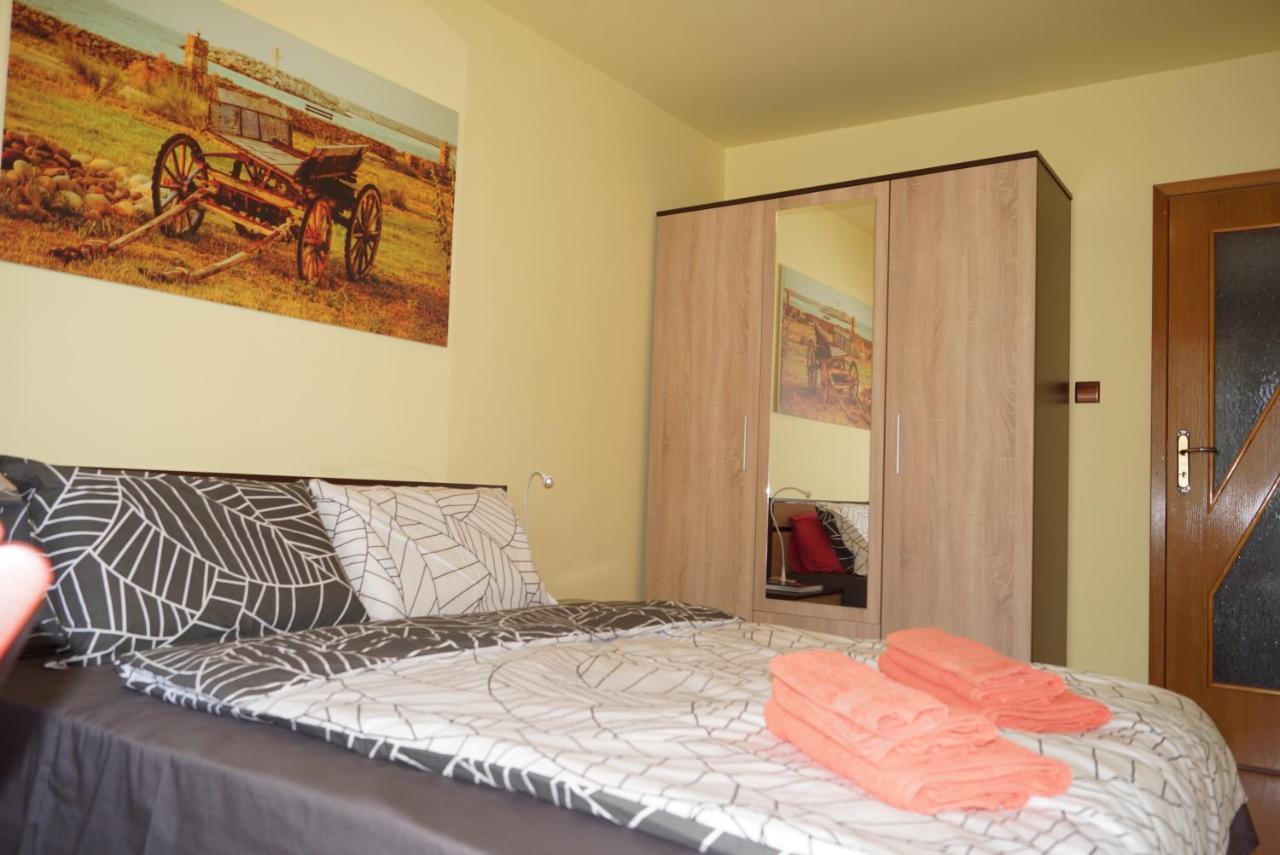 Spacious 2Bdr - Free Parking - Walk Everywhere - 300 Mbps Wifi Varna Buitenkant foto