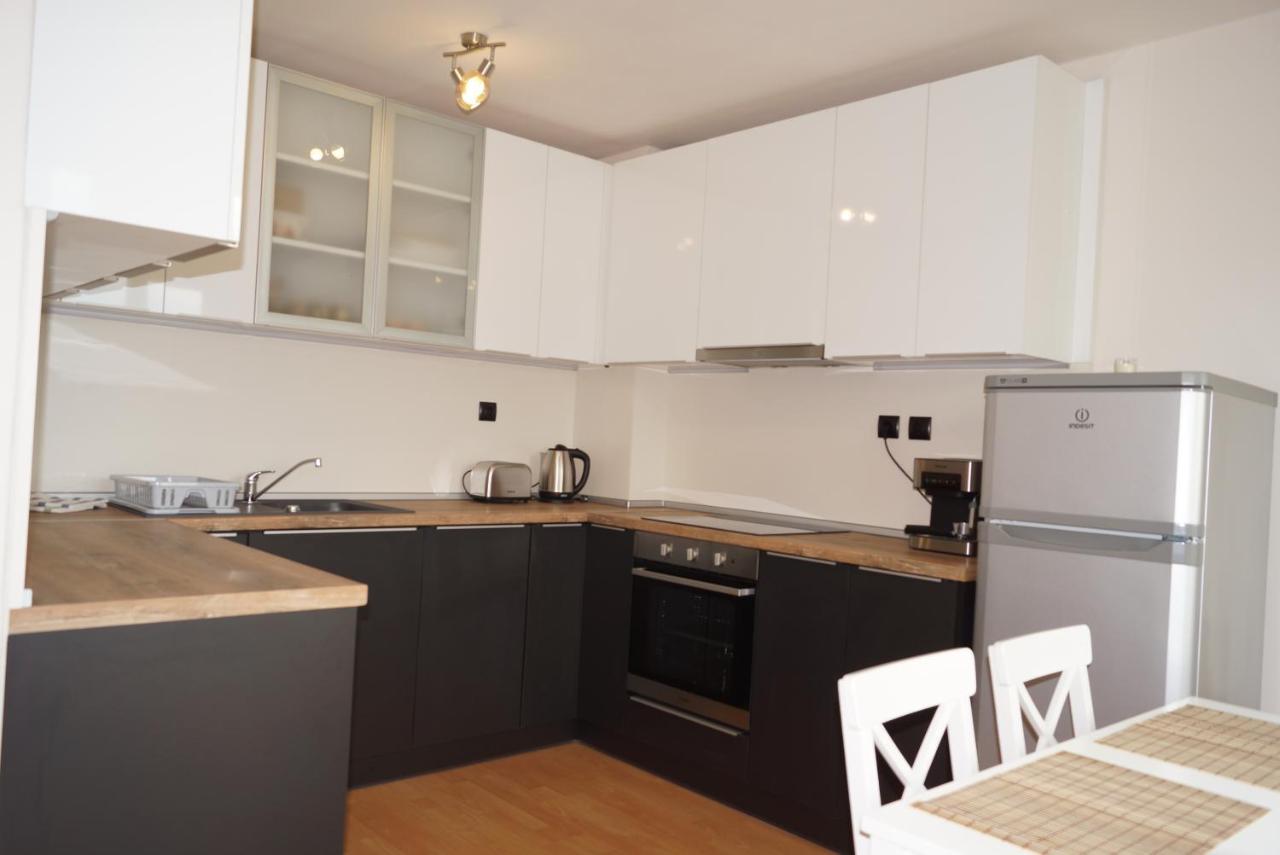 Spacious 2Bdr - Free Parking - Walk Everywhere - 300 Mbps Wifi Varna Buitenkant foto
