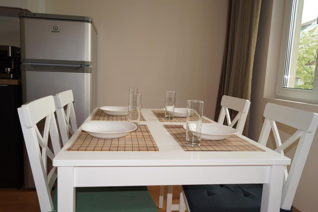 Spacious 2Bdr - Free Parking - Walk Everywhere - 300 Mbps Wifi Varna Buitenkant foto